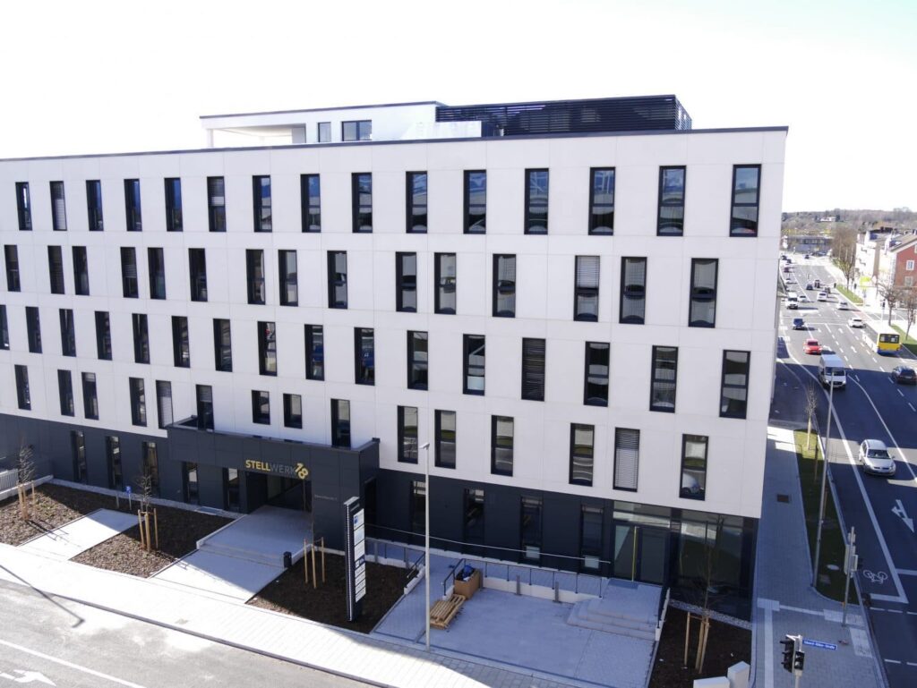 Stellwerk18 Rosenheim Gebaeude